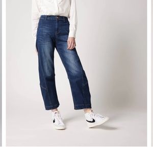 BRAND NEW RUTI ULTIMATE BARREL JEANS
